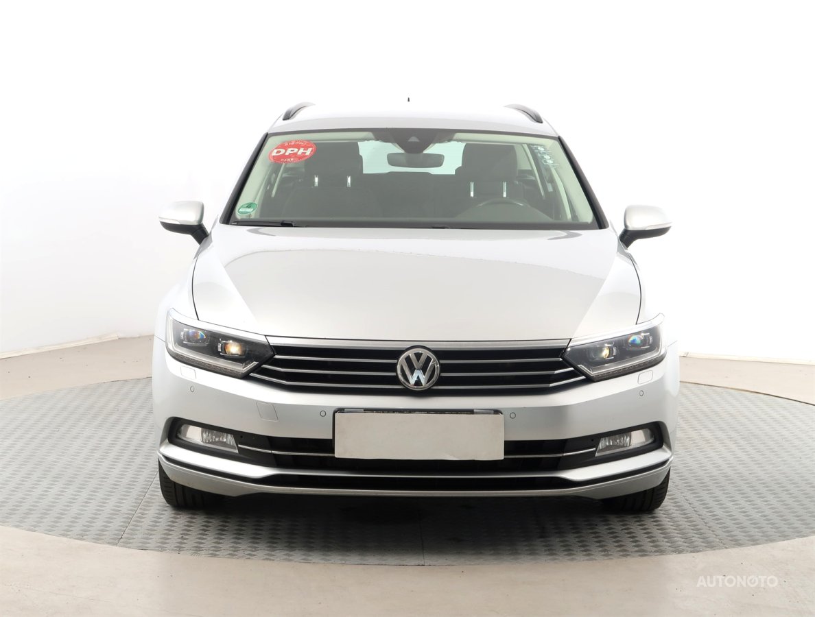 Volkswagen Passat, 2016 - pohled č. 2