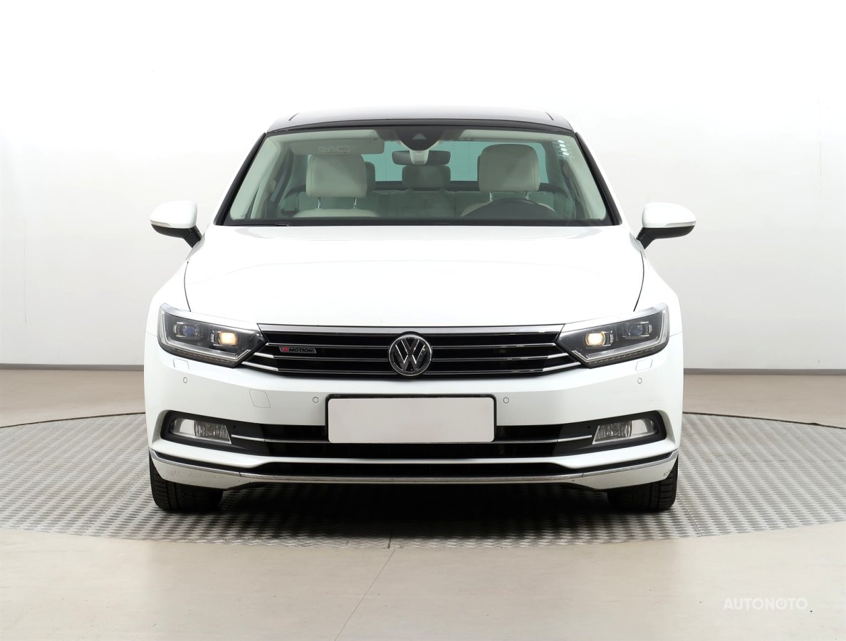 Volkswagen Passat, 2015 - pohled č. 2