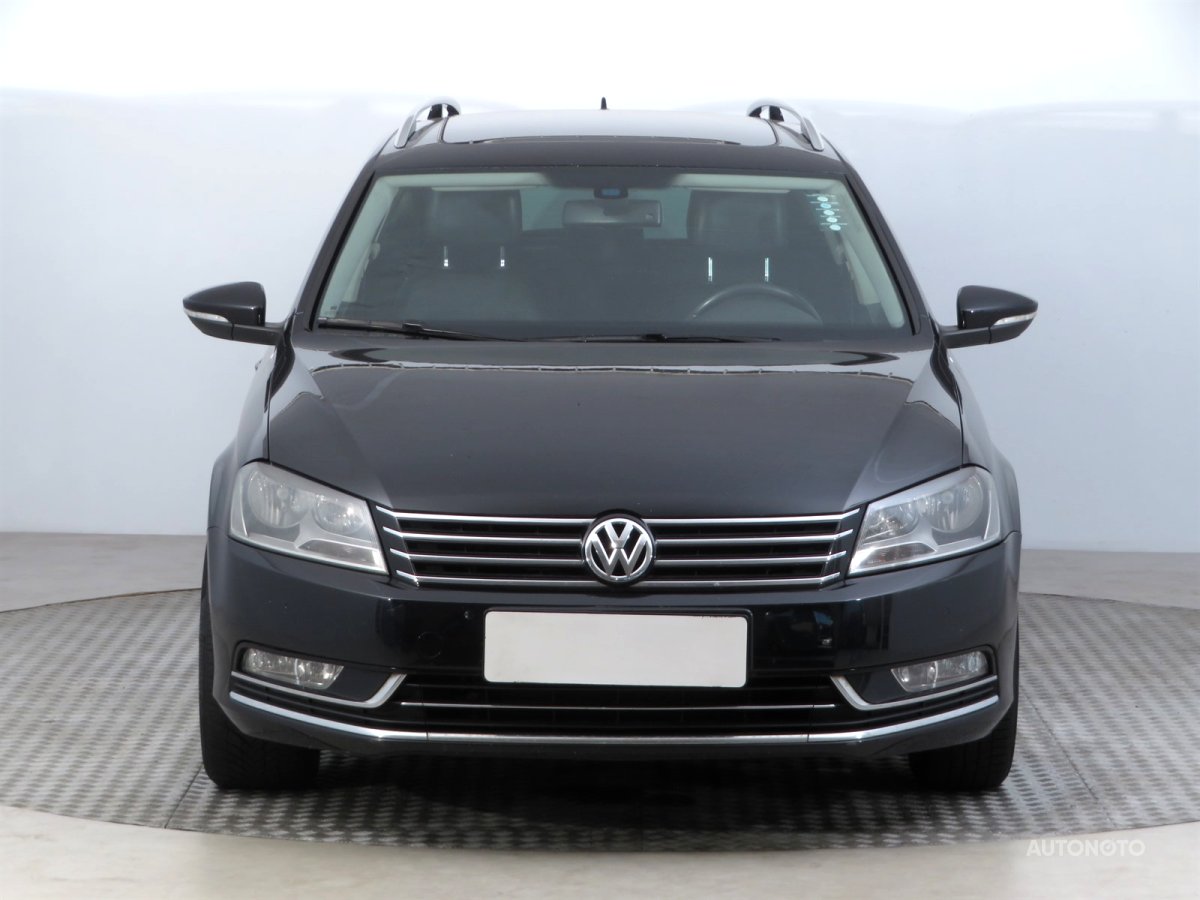 Volkswagen Passat, 2011 - pohled č. 2