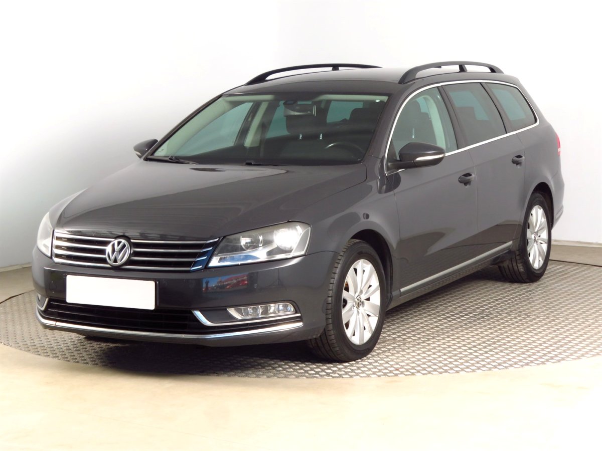 Volkswagen Passat, 2011 - pohled č. 3