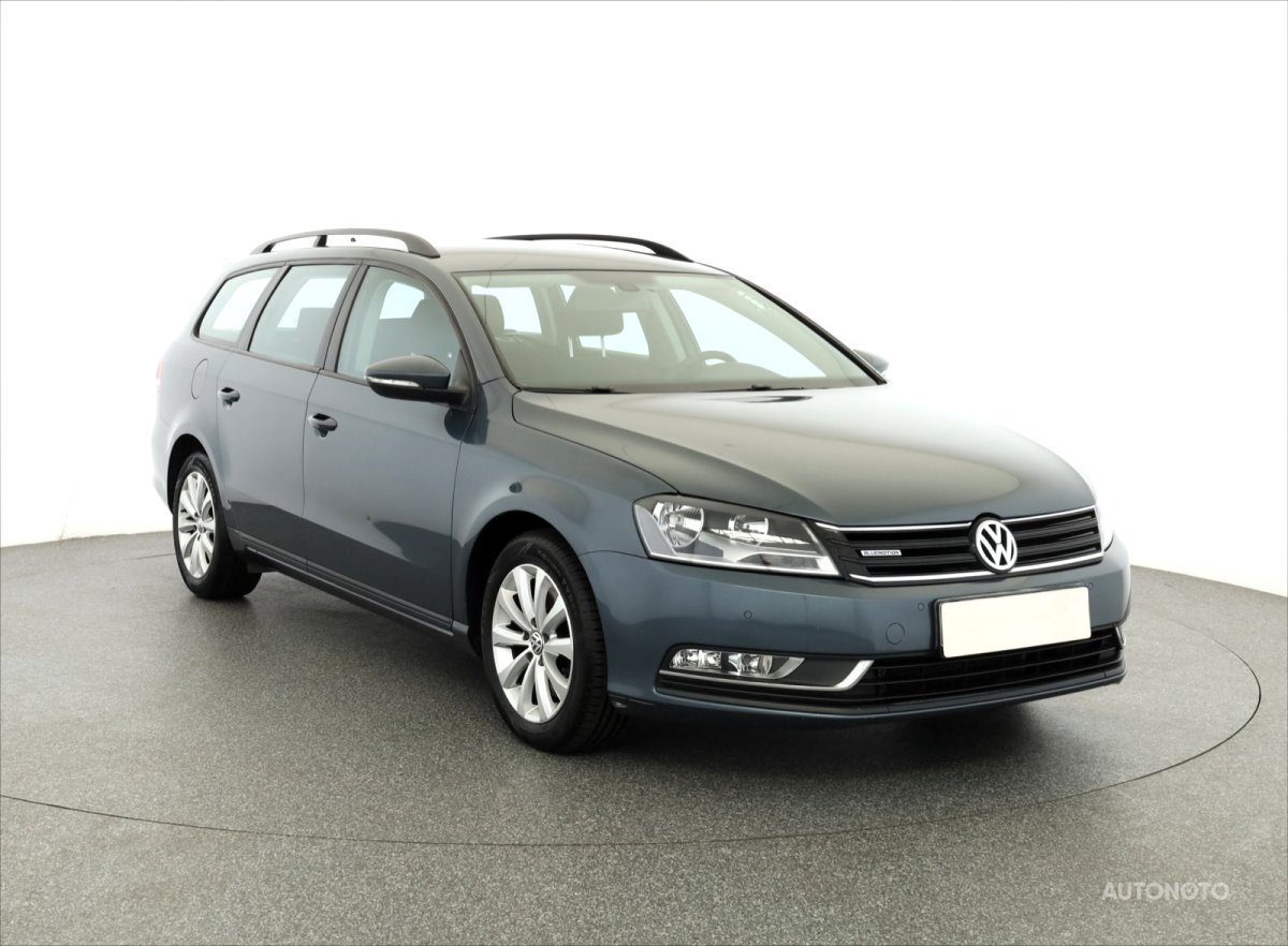 Volkswagen Passat, 2012 - celkový pohled