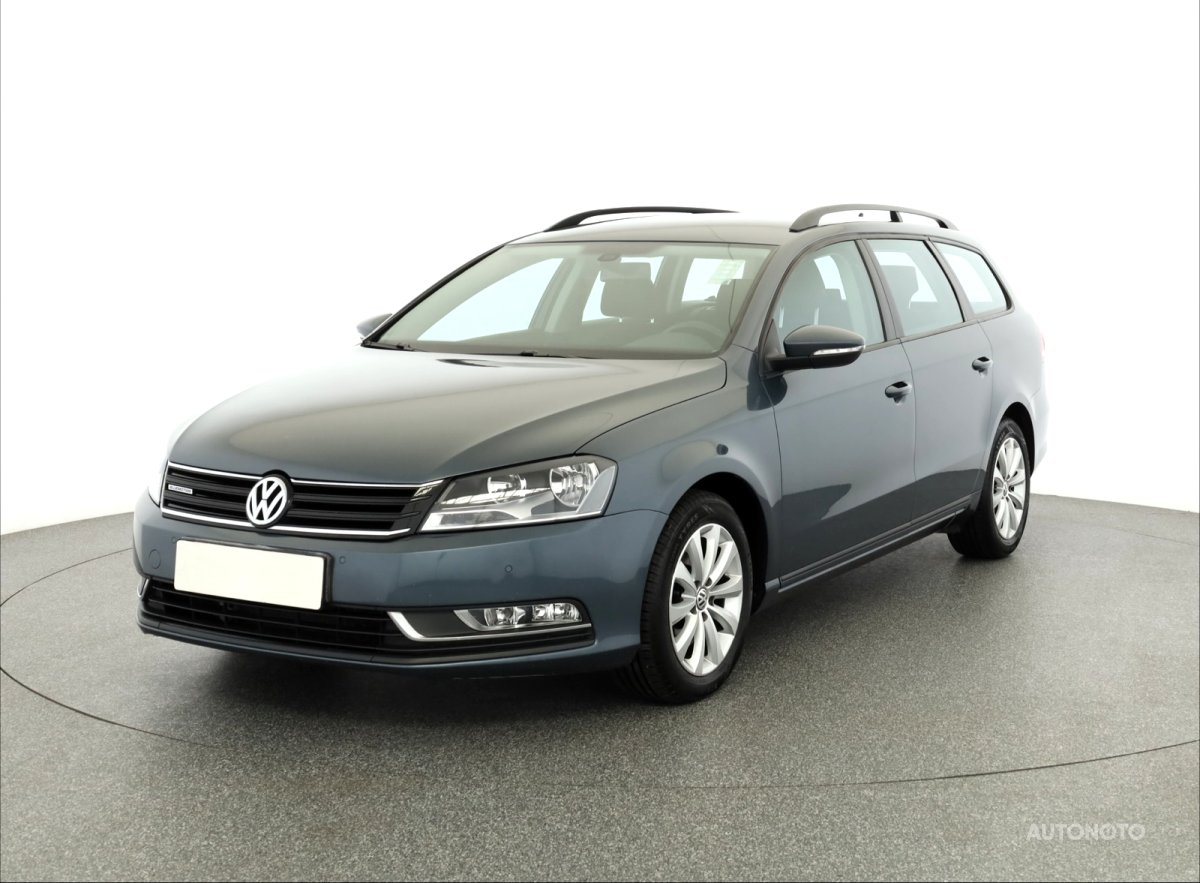 Volkswagen Passat, 2012 - pohled č. 3