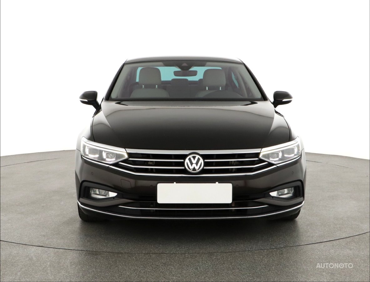 Volkswagen Passat, 2020 - pohled č. 2