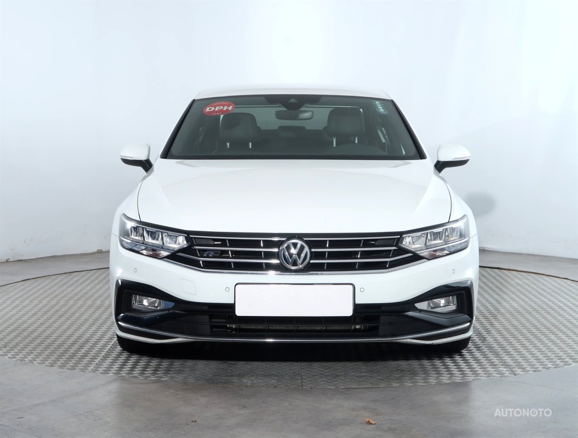 Volkswagen Passat, 2020 - pohled č. 2