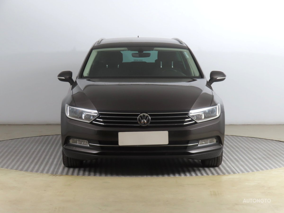 Volkswagen Passat, 2016 - pohled č. 2