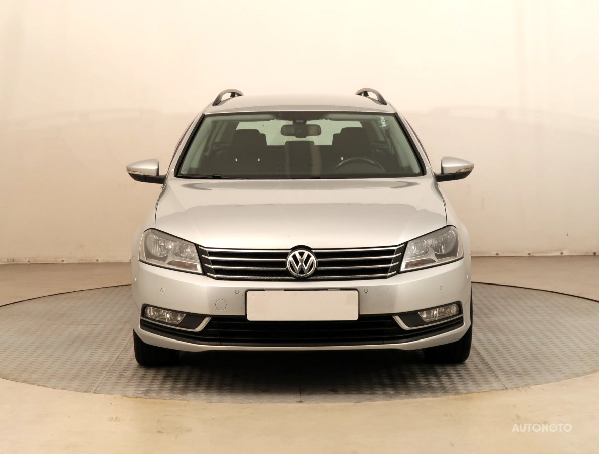 Volkswagen Passat, 2010 - pohled č. 2