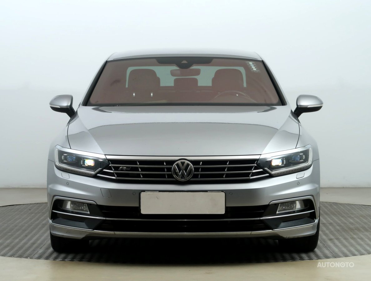 Volkswagen Passat, 2019 - pohled č. 2