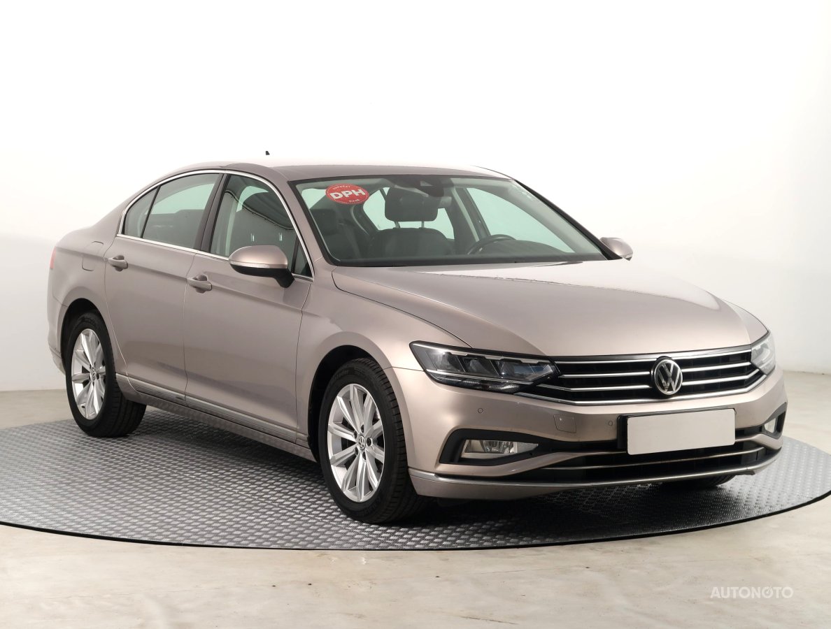 Volkswagen Passat, 2019 - celkový pohled