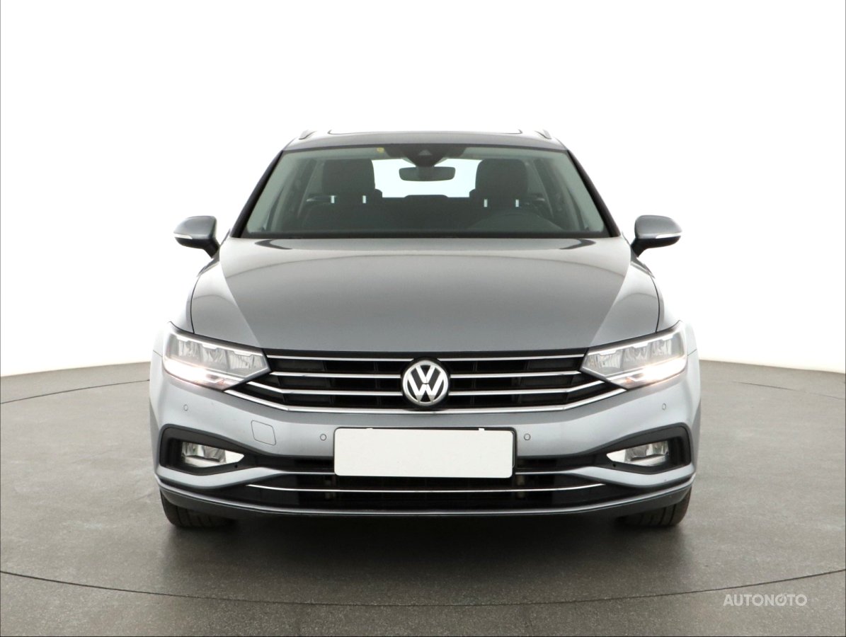 Volkswagen Passat, 2020 - pohled č. 2