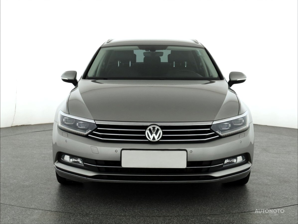 Volkswagen Passat, 2015 - pohled č. 2