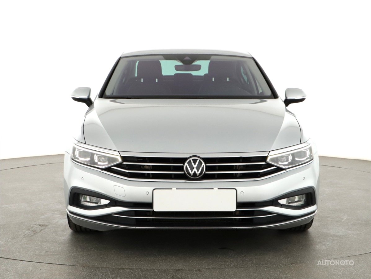 Volkswagen Passat, 2021 - pohled č. 2