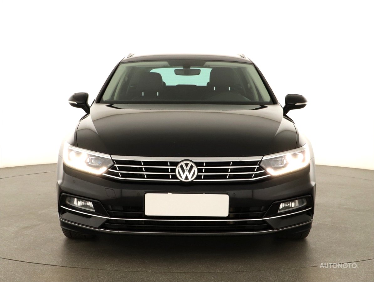 Volkswagen Passat, 2019 - pohled č. 2