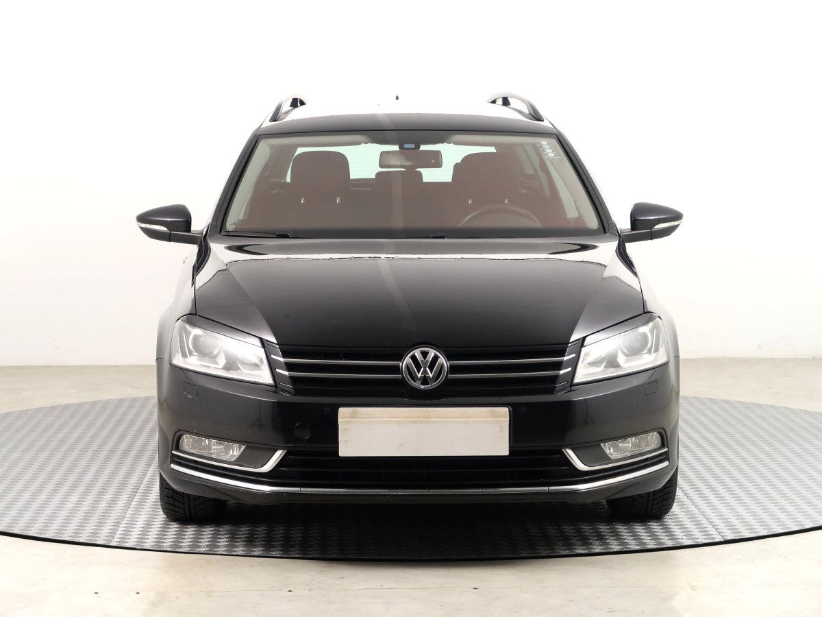 Volkswagen Passat, 2011 - pohled č. 2