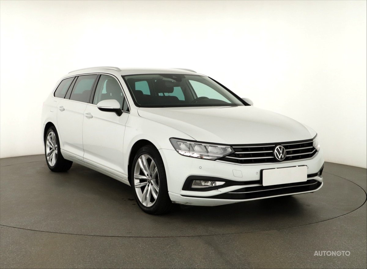 Volkswagen Passat, 2021 - pohled č. 1