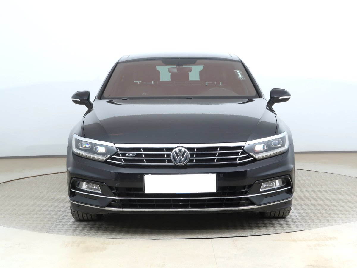 Volkswagen Passat, 2018 - pohled č. 2