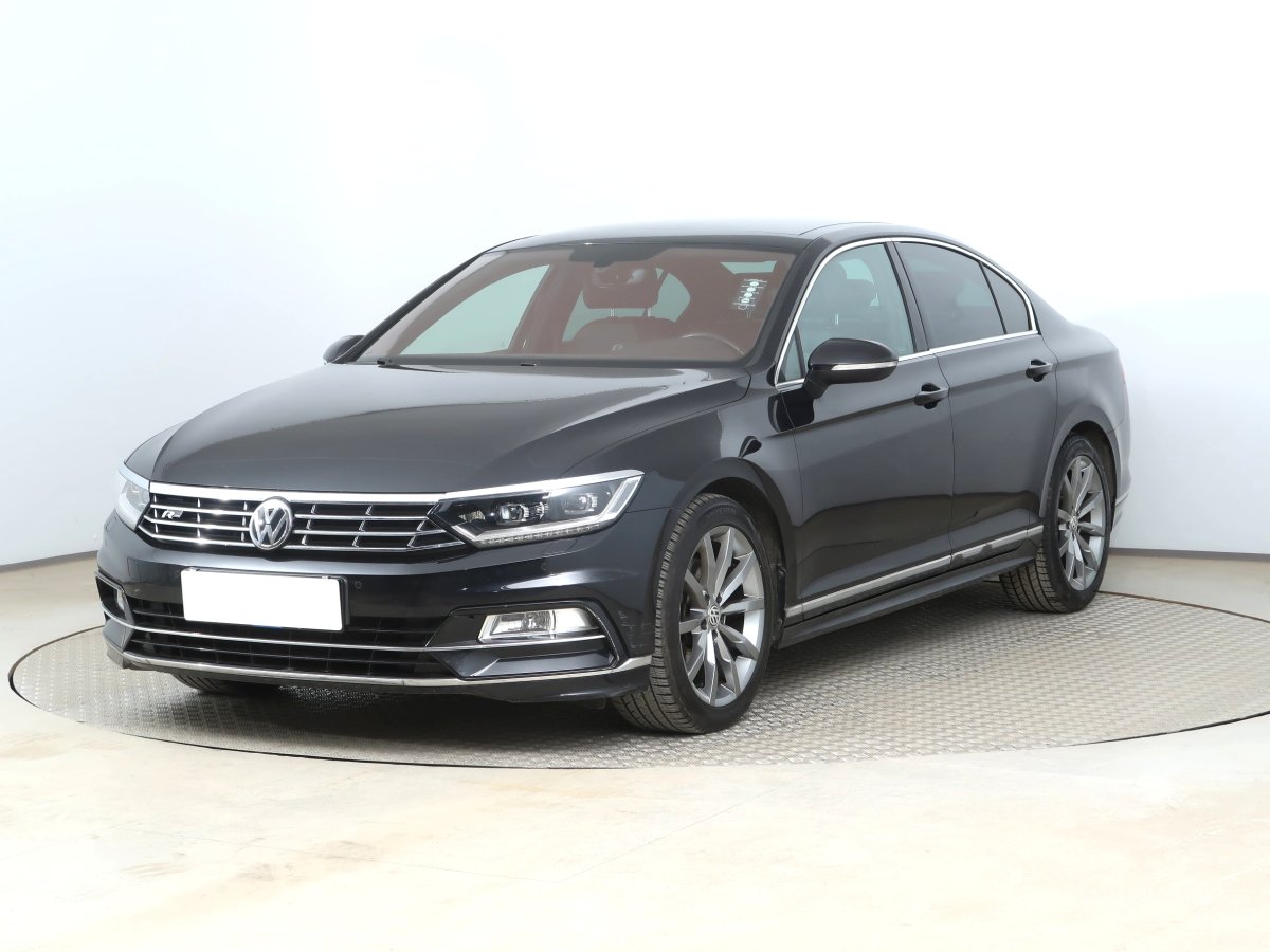 Volkswagen Passat, 2018 - pohled č. 3