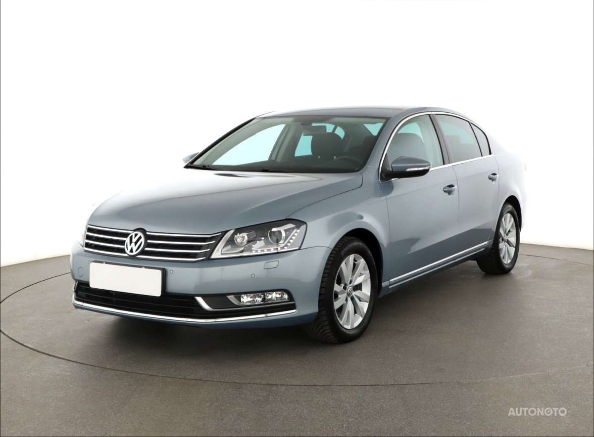 Volkswagen Passat, 2012 - pohled č. 3