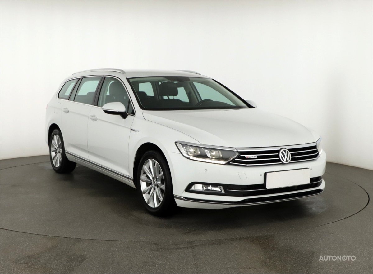Volkswagen Passat, 2015 - celkový pohled