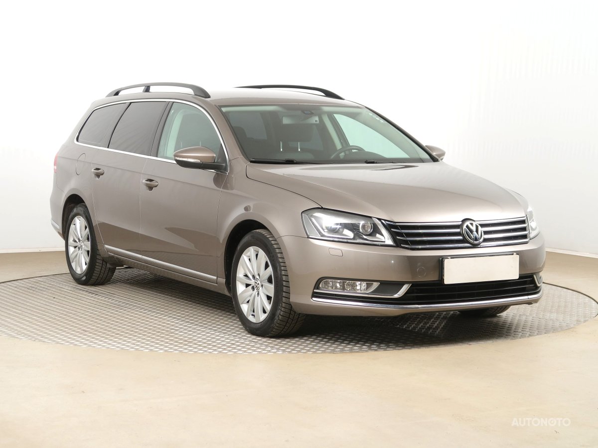 Volkswagen Passat, 2011 - celkový pohled