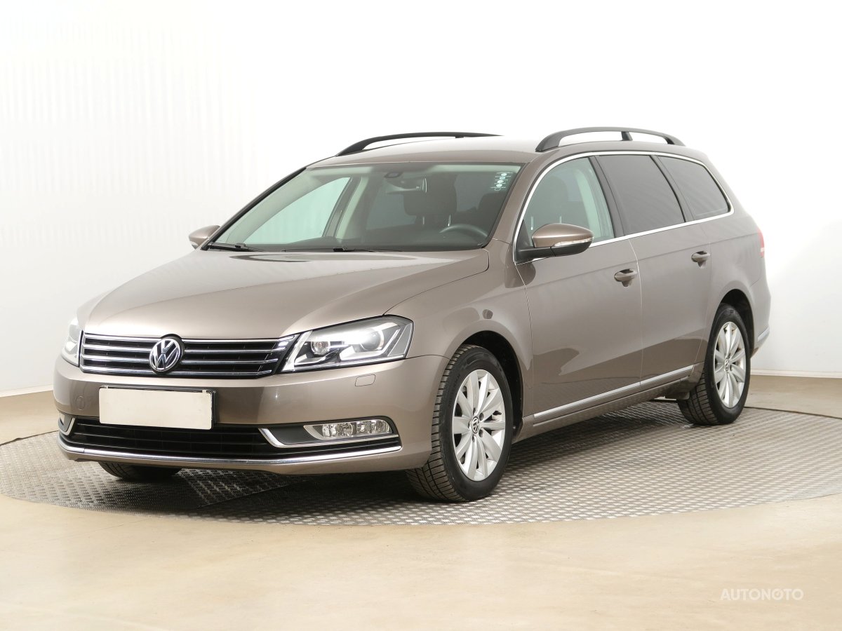 Volkswagen Passat, 2011 - pohled č. 3