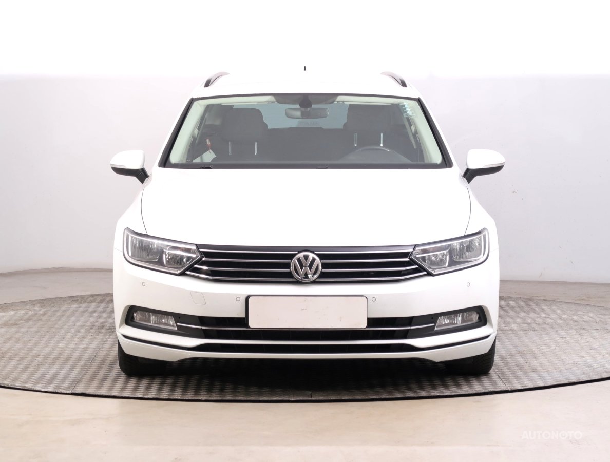 Volkswagen Passat, 2015 - pohled č. 2