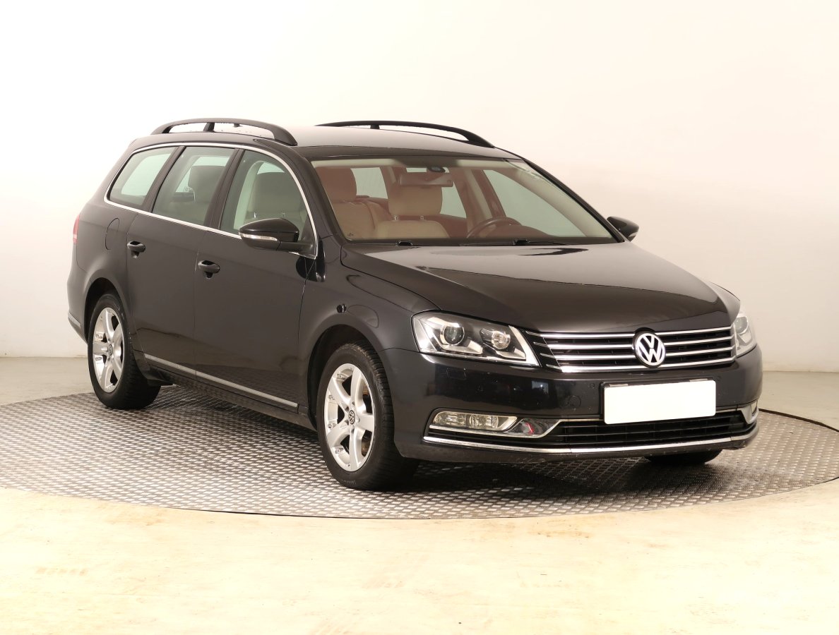 Volkswagen Passat, 2012 - celkový pohled