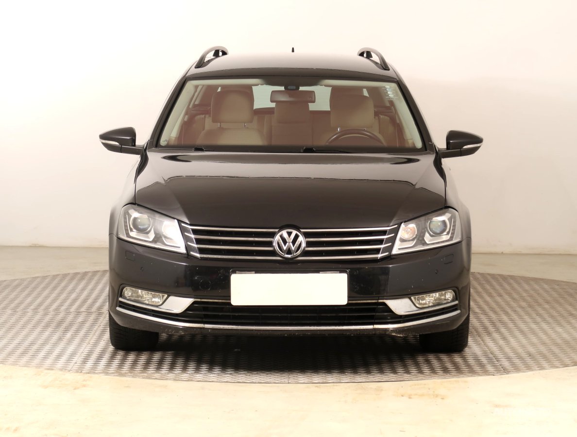 Volkswagen Passat, 2012 - pohled č. 2