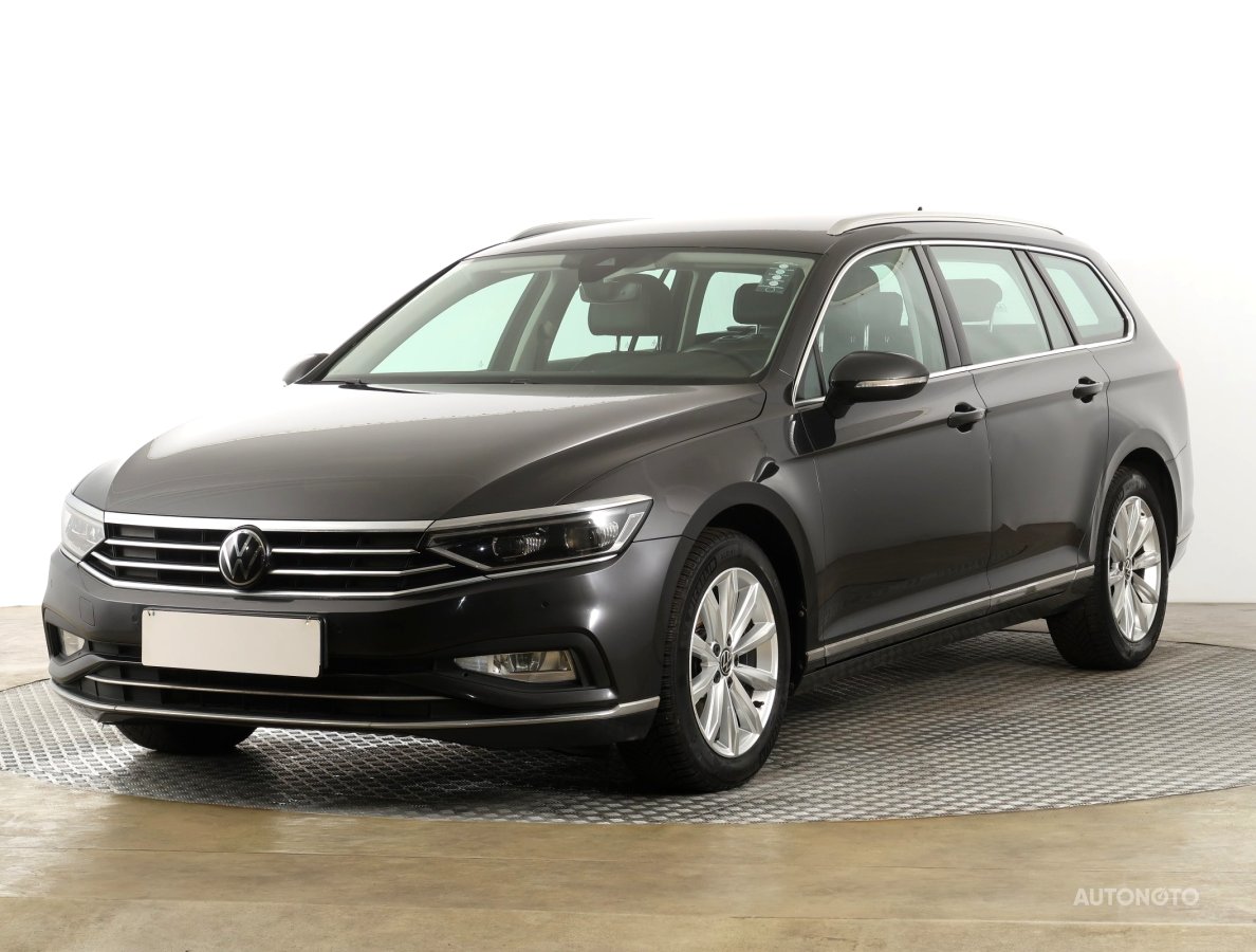 Volkswagen Passat, 2022 - pohled č. 3