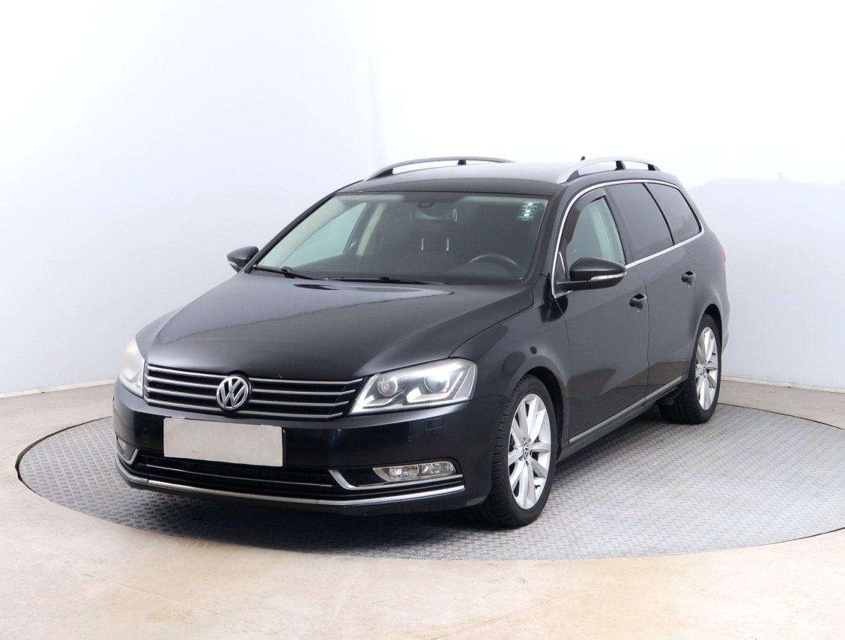 Volkswagen Passat, 2011 - pohled č. 3
