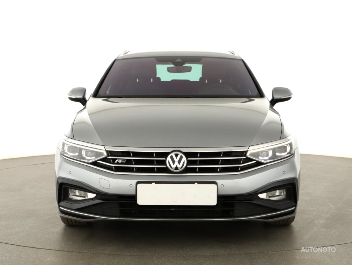 Volkswagen Passat, 2019 - pohled č. 2