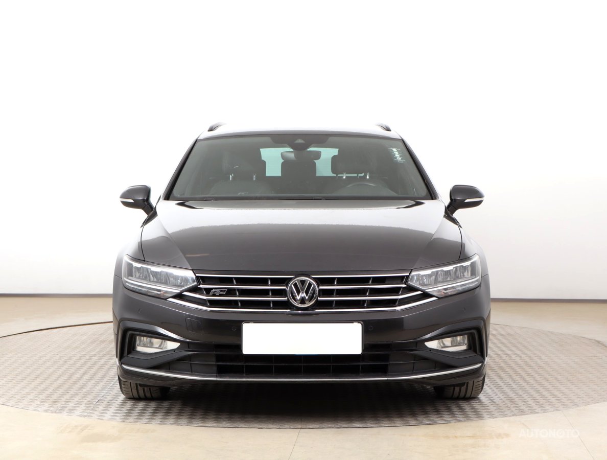 Volkswagen Passat, 2020 - pohled č. 2