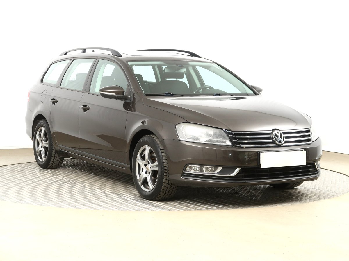 Volkswagen Passat, 2013 - celkový pohled
