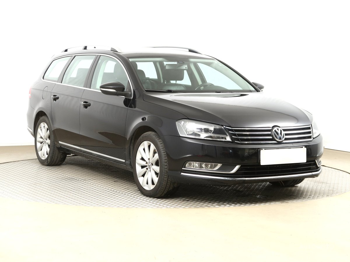 Volkswagen Passat, 2012 - celkový pohled