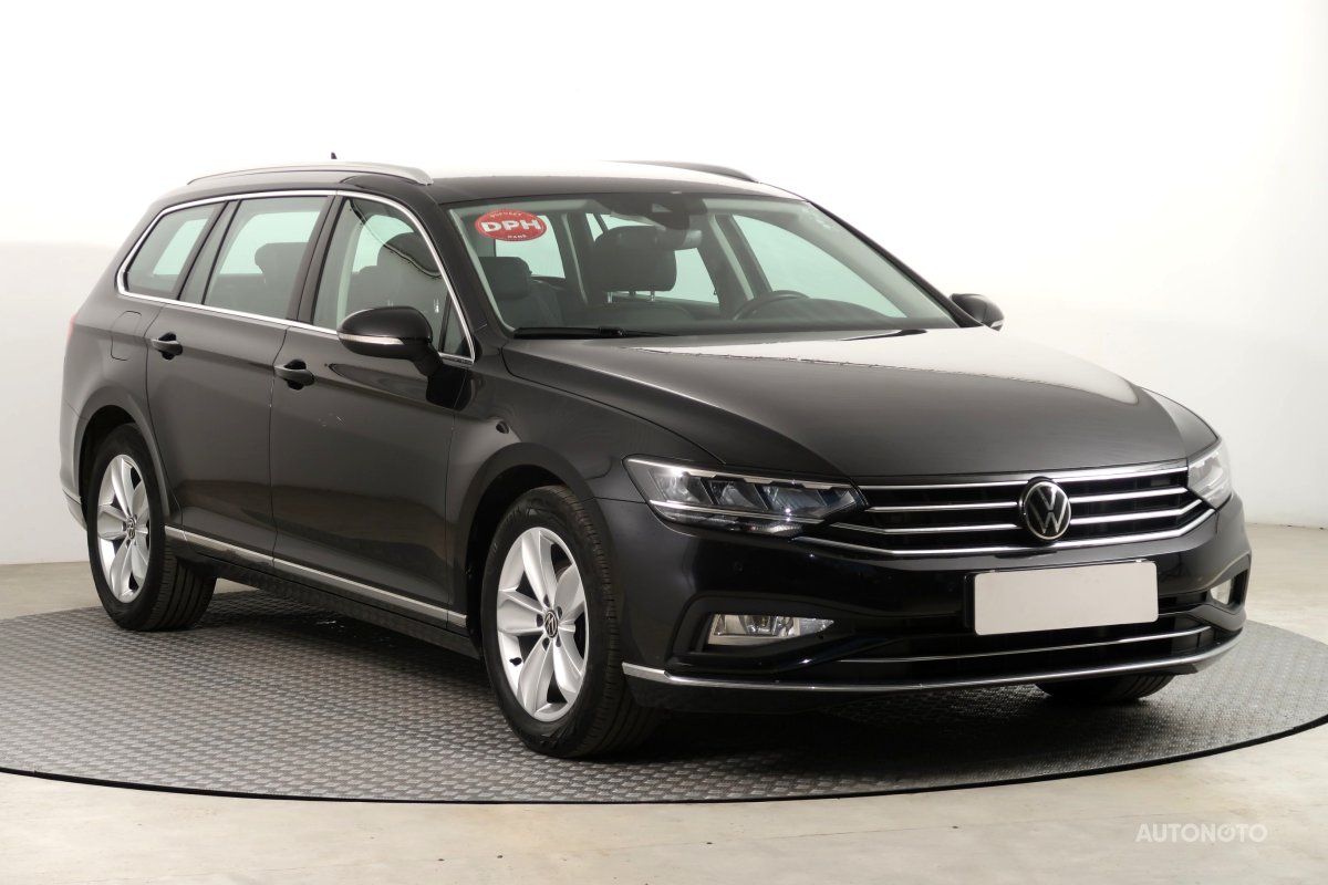 Volkswagen Passat, 2022 - celkový pohled