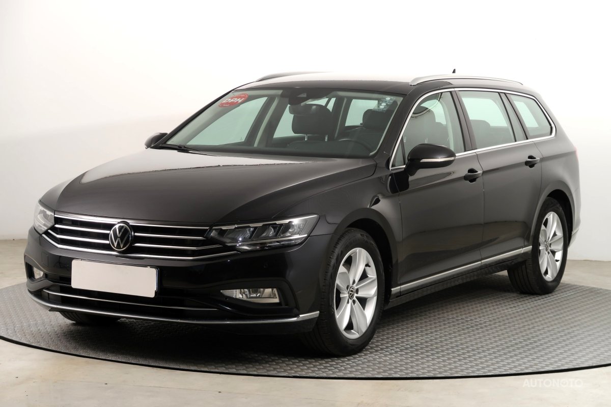 Volkswagen Passat, 2022 - pohled č. 3