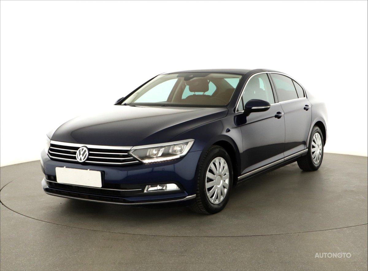 Volkswagen Passat, 2018 - pohled č. 3