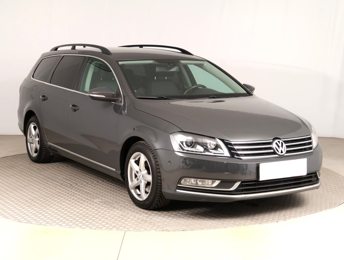 Volkswagen Passat, 2011 - pohled č. 1