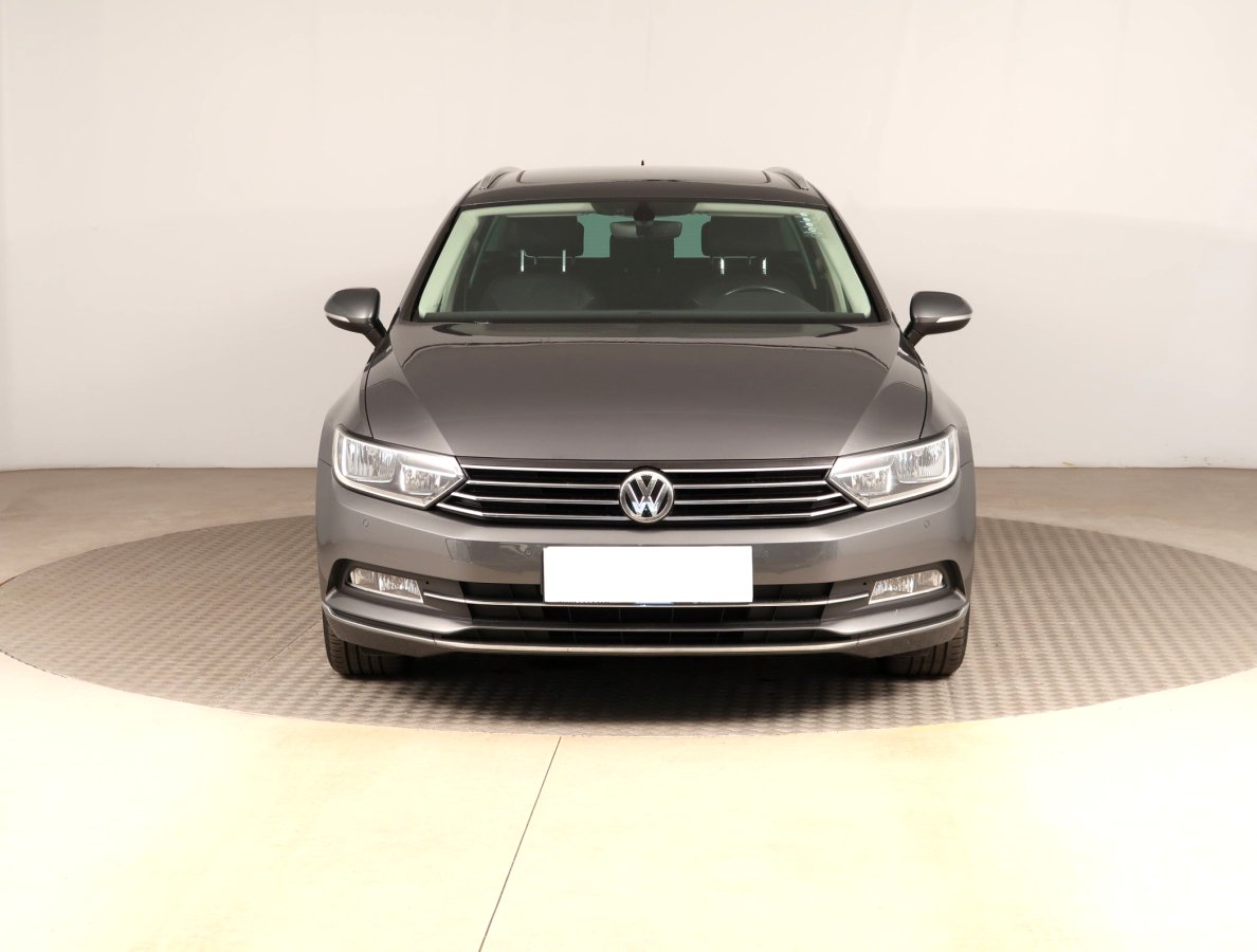 Volkswagen Passat, 2016 - pohled č. 2