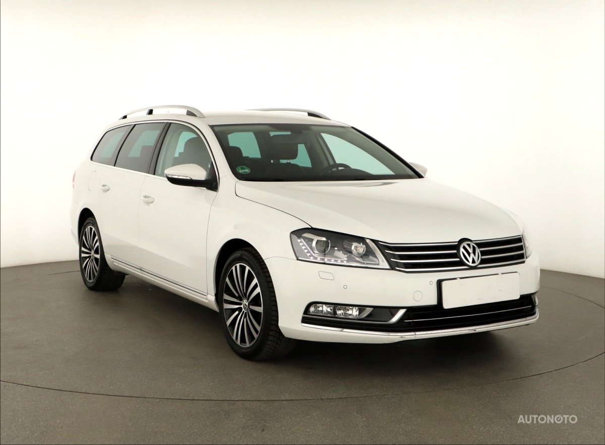 Volkswagen Passat, 2011 - celkový pohled