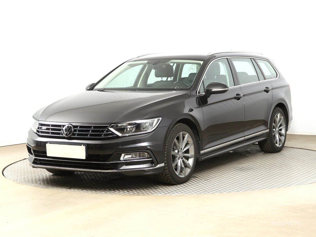 Volkswagen Passat, 2019 - pohled č. 3