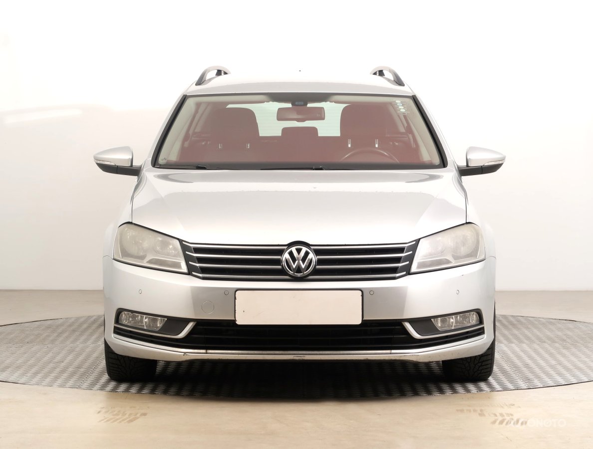 Volkswagen Passat, 2011 - pohled č. 2