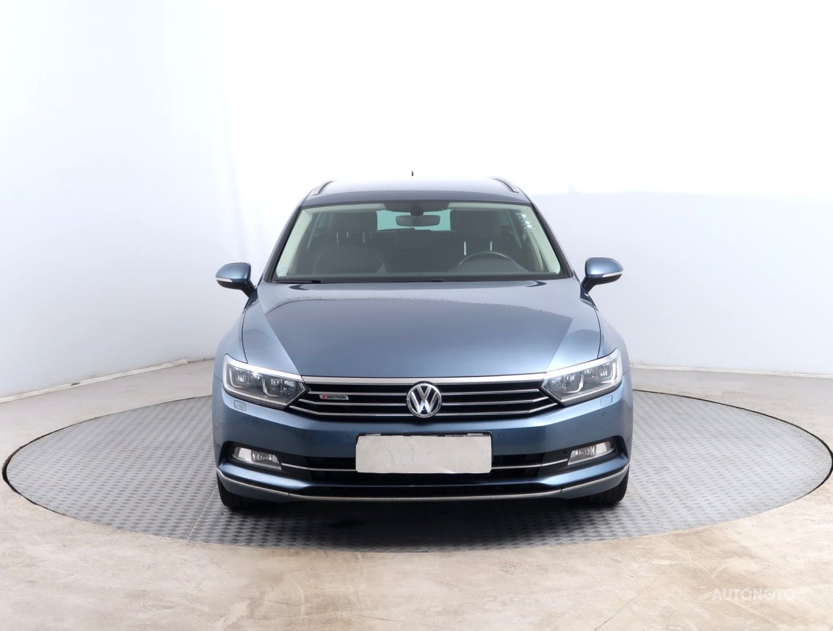 Volkswagen Passat, 2015 - pohled č. 2