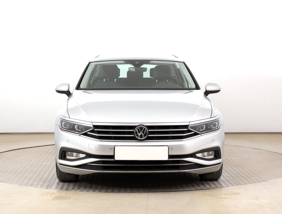 Volkswagen Passat, 2020 - pohled č. 2