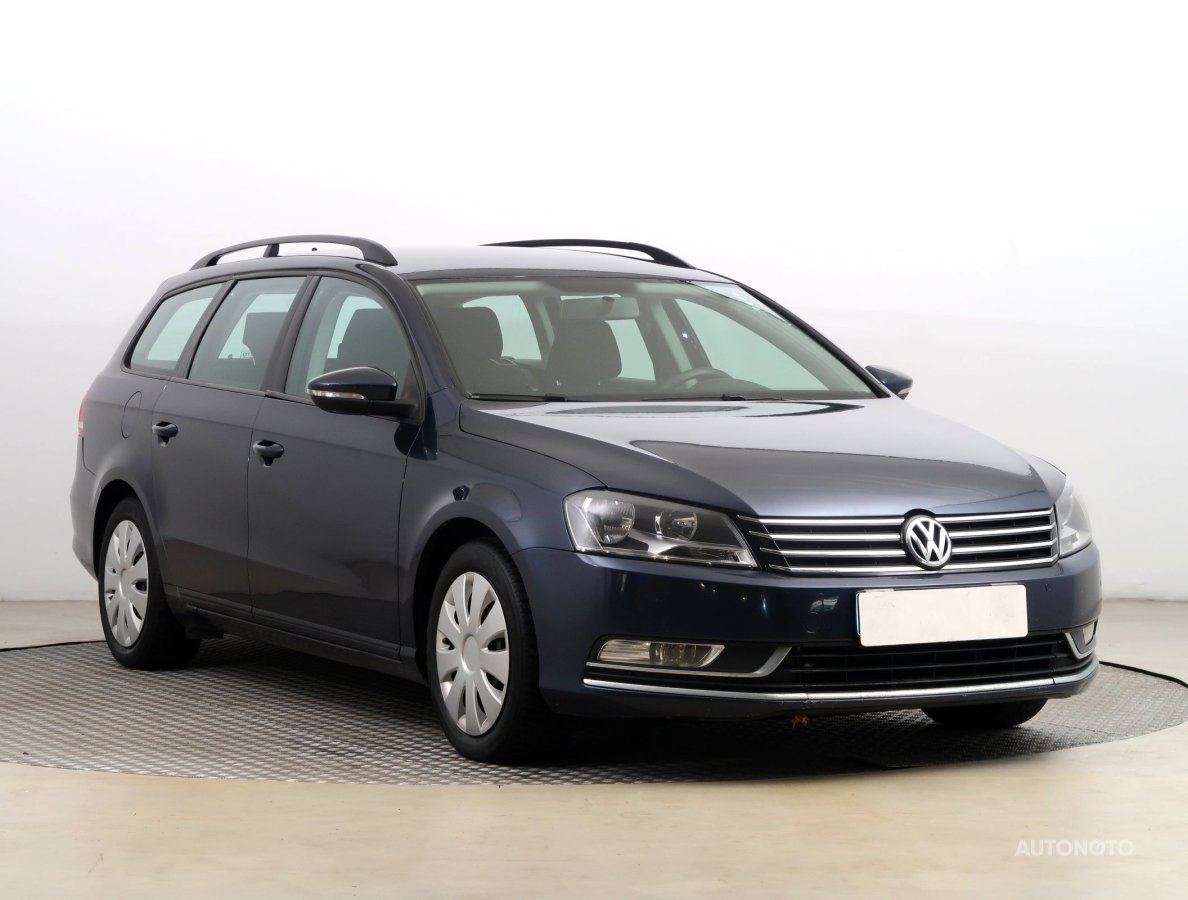 Volkswagen Passat, 2012 - celkový pohled