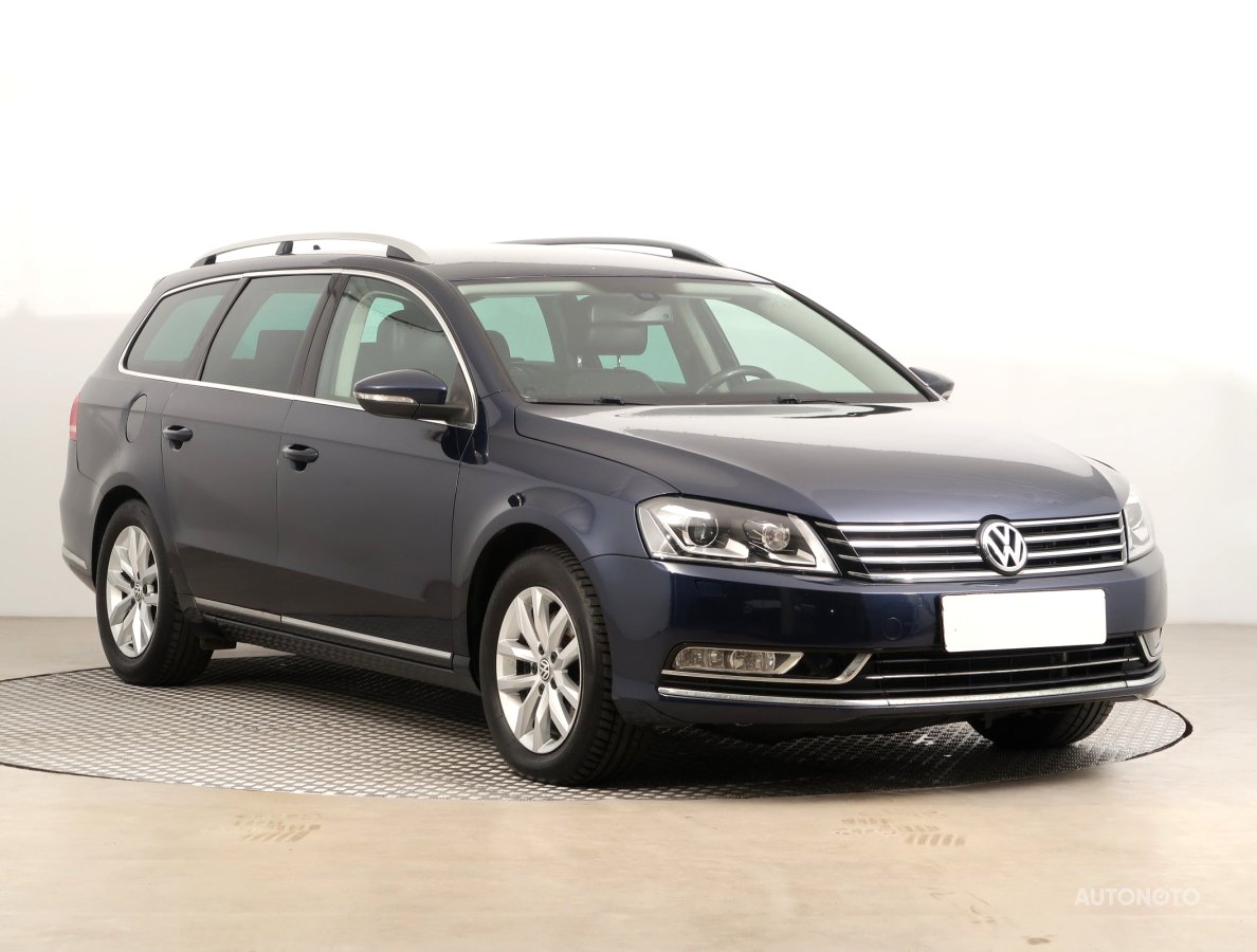 Volkswagen Passat, 2012 - celkový pohled