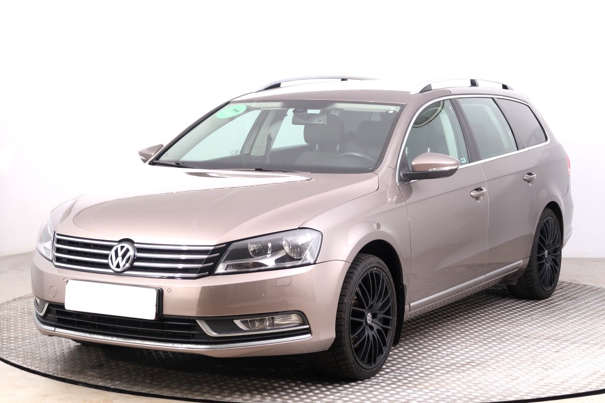 Volkswagen Passat, 2011 - pohled č. 3