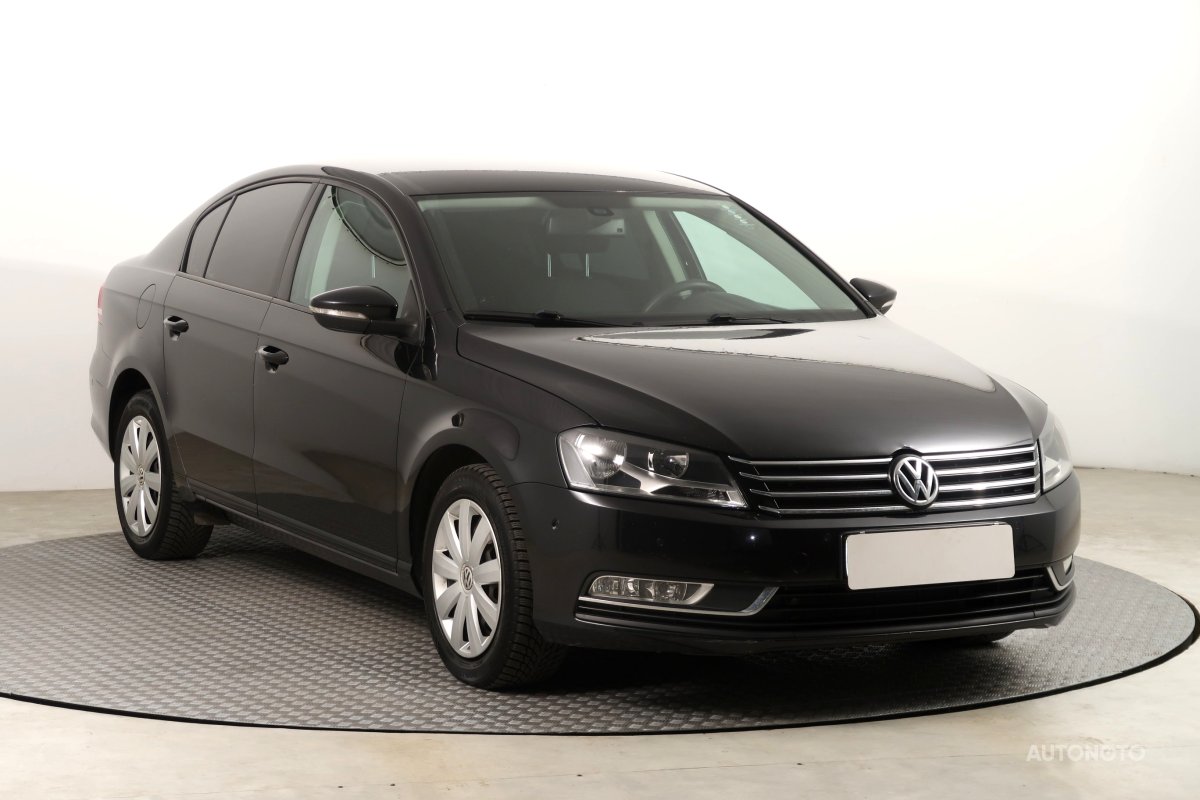 Volkswagen Passat, 2011 - celkový pohled