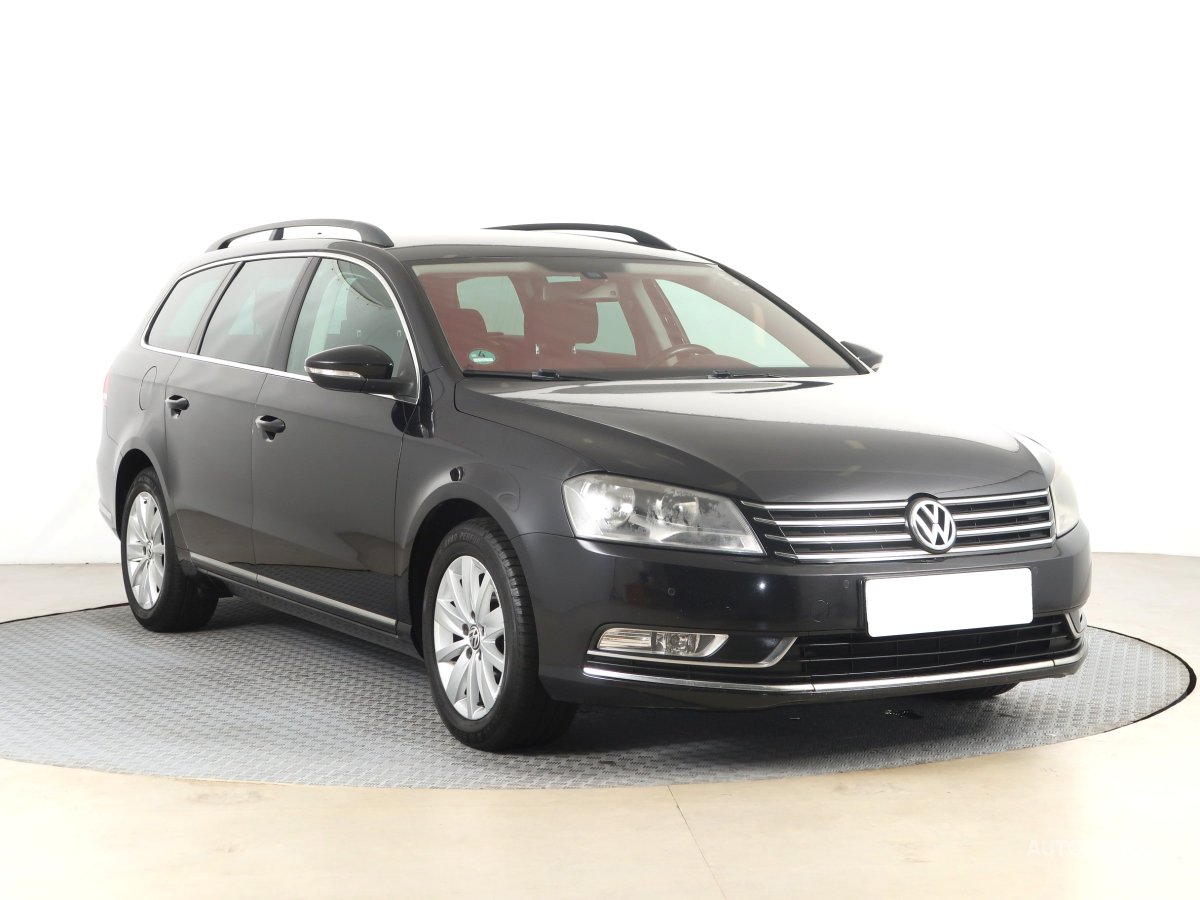 Volkswagen Passat, 2012 - celkový pohled