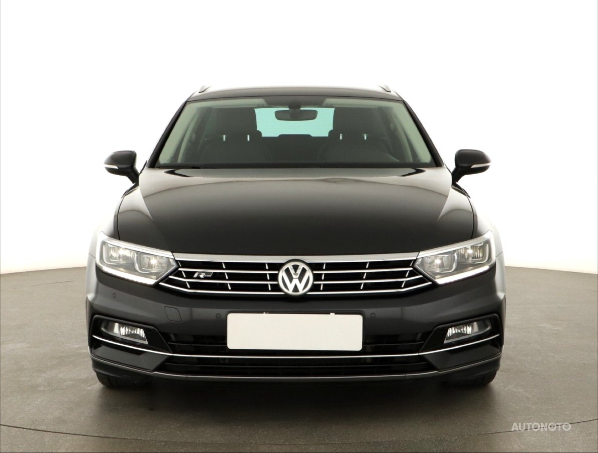 Volkswagen Passat, 2019 - pohled č. 2