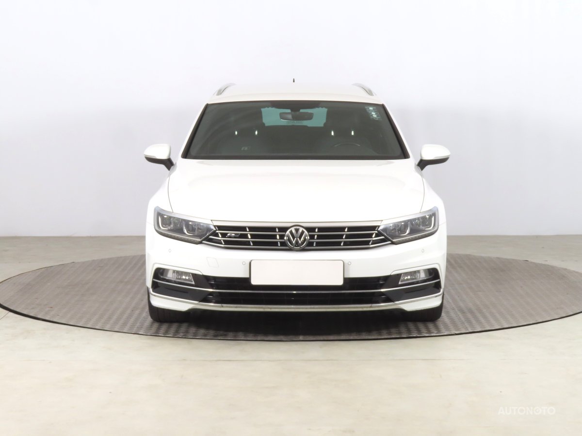 Volkswagen Passat, 2018 - pohled č. 2